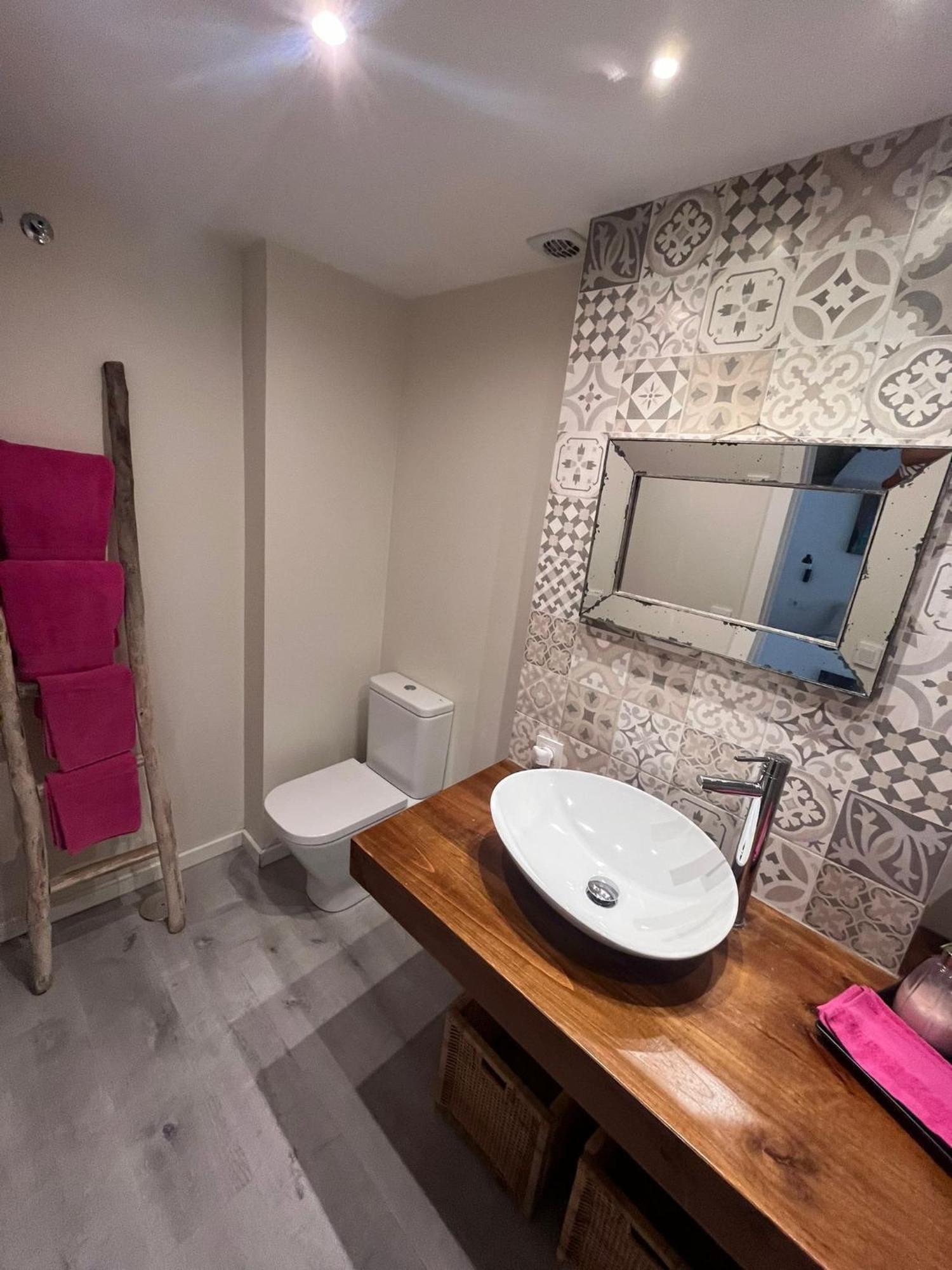 Ferienwohnung Beautiful Loft In Old Town Alicante Exterior foto